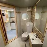 Lavender Circus Hostel, Doubles & Ensuites بيت شباب