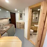 Lavender Circus Hostel, Doubles & Ensuites *