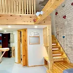 Lavender Circus Hostel, Doubles & Ensuites