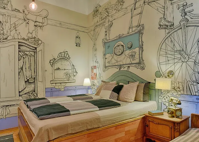 Lavender Circus Hostel, Doubles & Ensuites