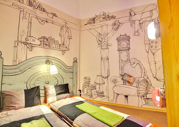 Lavender Circus Hostel, Doubles & Ensuites Хостел Будапешт