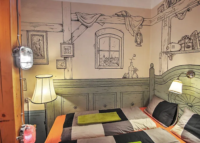 Lavender Circus Hostel, Doubles & Ensuites *