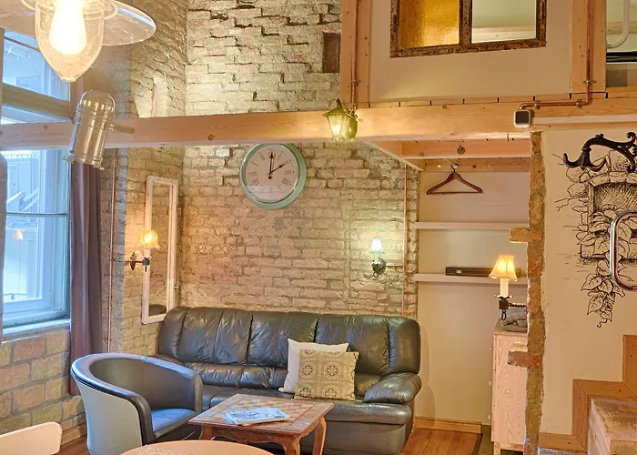 Lavender Circus Hostel, Doubles & Ensuites