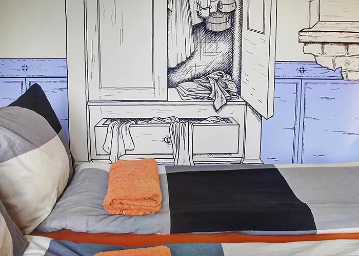 Хостел Lavender Circus Hostel, Doubles & Ensuites Будапешт