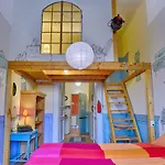 Lavender Circus Hostel, Doubles & Ensuites Hostel Budapešť