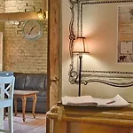 Lavender Circus Hostel, Doubles & Ensuites * Budapešť
