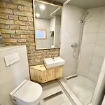 Lavender Circus Hostel, Doubles & Ensuites Budapešť