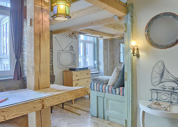 Lavender Circus Hostel, Doubles & Ensuites Budapeste