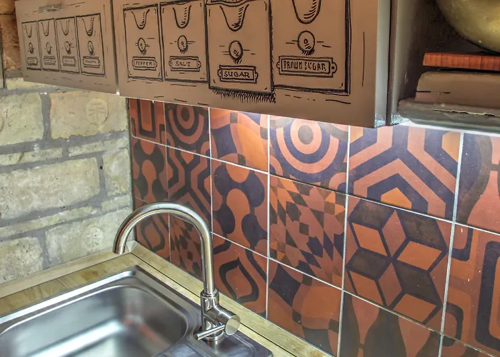 Albergue Lavender Circus Hostel, Doubles & Ensuites *