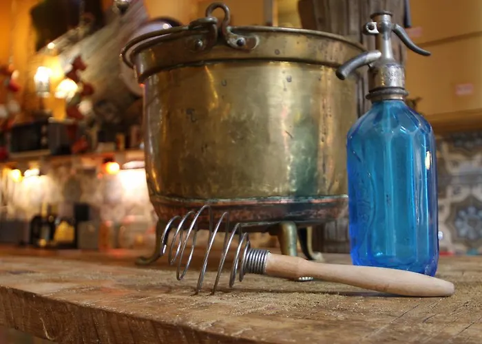 Albergue Lavender Circus Hostel, Doubles & Ensuites