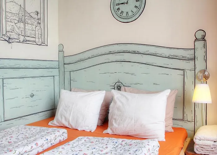 Lavender Circus Hostel, Doubles & Ensuites Albergue Budapeste