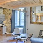 Lavender Circus Hostel, Doubles & Ensuites *