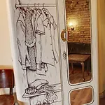 Hostel Lavender Circus Hostel, Doubles & Ensuites