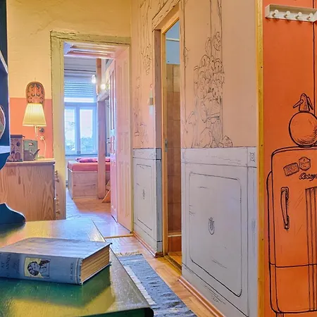 Lavender Circus Hostel, Doubles & Ensuites