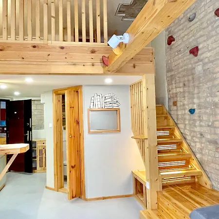 Lavender Circus Hostel, Doubles & Ensuites