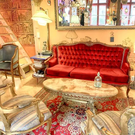 Lavender Circus Hostel, Doubles & Ensuites Budapest