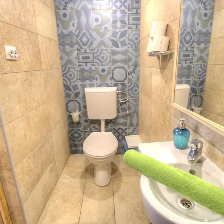 Lavender Circus Hostel, Doubles & Ensuites Ostello Budapest
