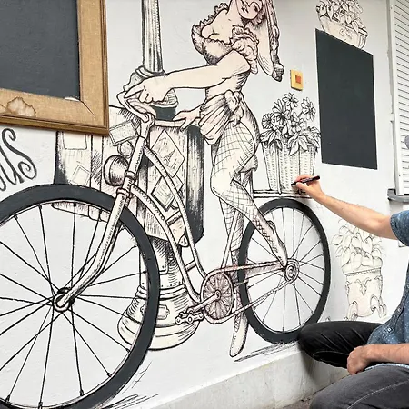 Lavender Circus Hostel, Doubles & Ensuites * Budapest