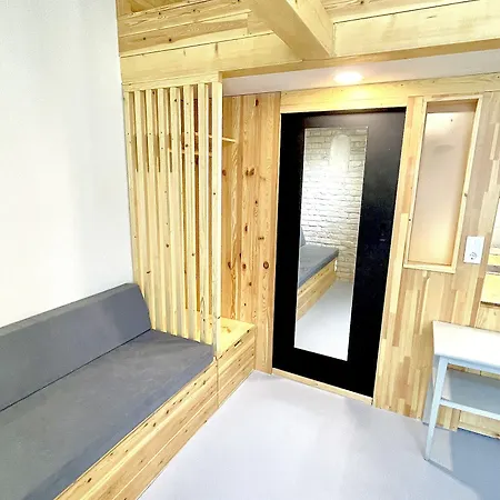 Lavender Circus Hostel, Doubles & Ensuites Budapest