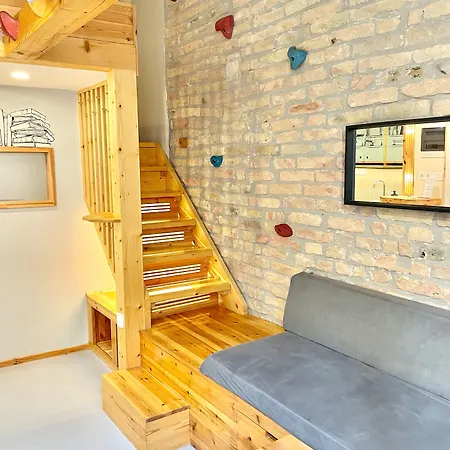 Lavender Circus Hostel, Doubles & Ensuites * Budapest