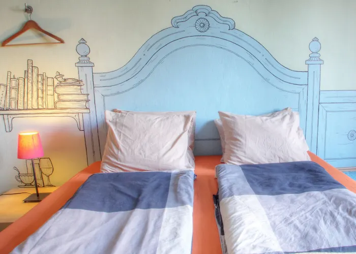 Lavender Circus Hostel, Doubles & Ensuites Будапешт