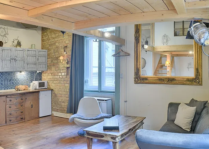 Lavender Circus Hostel, Doubles & Ensuites *