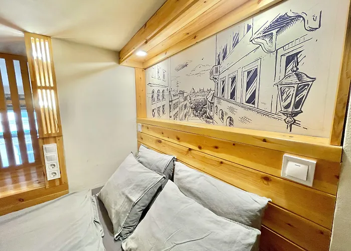 Хостел Lavender Circus Hostel, Doubles & Ensuites Будапешт