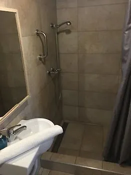 Lavender Circus Hostel, Doubles & Ensuites * Будапешт