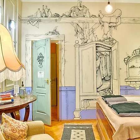 Lavender Circus Hostel, Doubles & Ensuites בודפשט