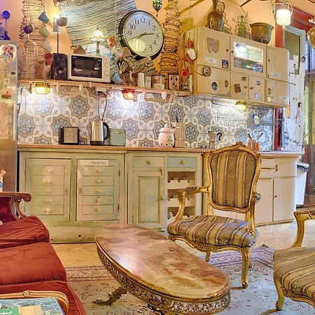 אכסניה Lavender Circus Hostel, Doubles & Ensuites
