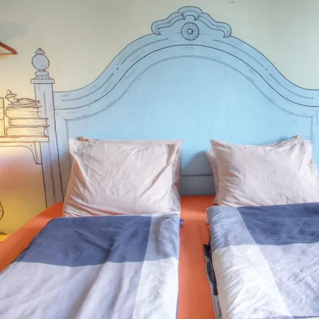 Lavender Circus Hostel, Doubles & Ensuites בודפשט