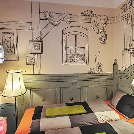 Lavender Circus Hostel, Doubles & Ensuites *