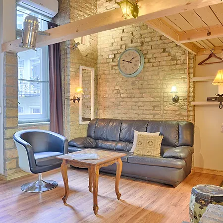 Vandrerhjem Lavender Circus Hostel, Doubles & Ensuites Budapest