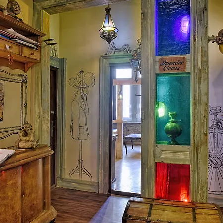 Lavender Circus Hostel, Doubles & Ensuites בודפשט