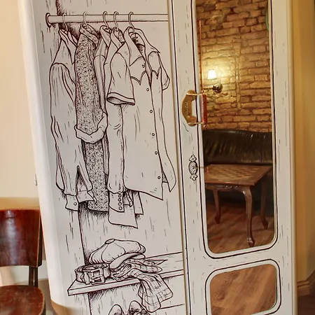 אכסניה Lavender Circus Hostel, Doubles & Ensuites