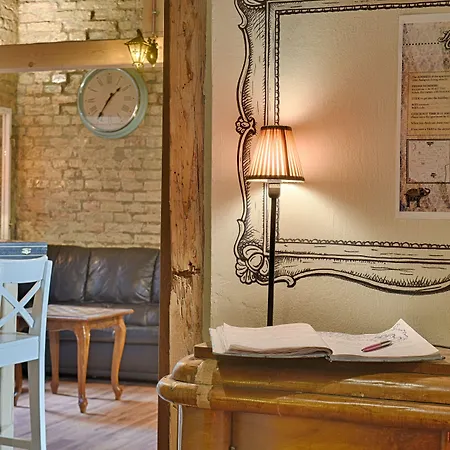 Lavender Circus Hostel, Doubles & Ensuites * בודפשט