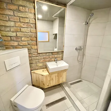 Lavender Circus Hostel, Doubles & Ensuites בודפשט