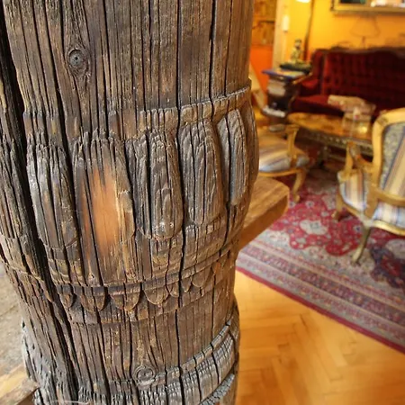 Lavender Circus Hostel, Doubles & Ensuites * Budapest