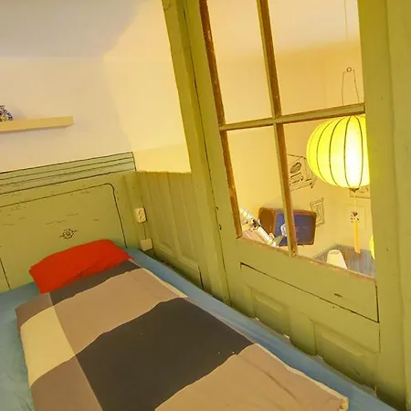 Lavender Circus Hostel, Doubles & Ensuites *